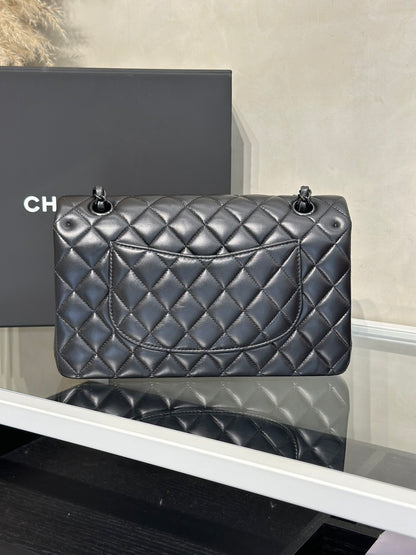 CHANEL 經典口蓋包 CF25 - 羊皮So Black
