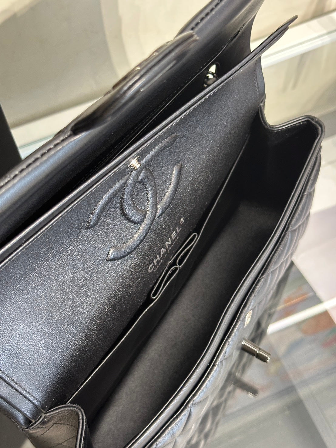 CHANEL 經典口蓋包 CF25 - 羊皮So Black