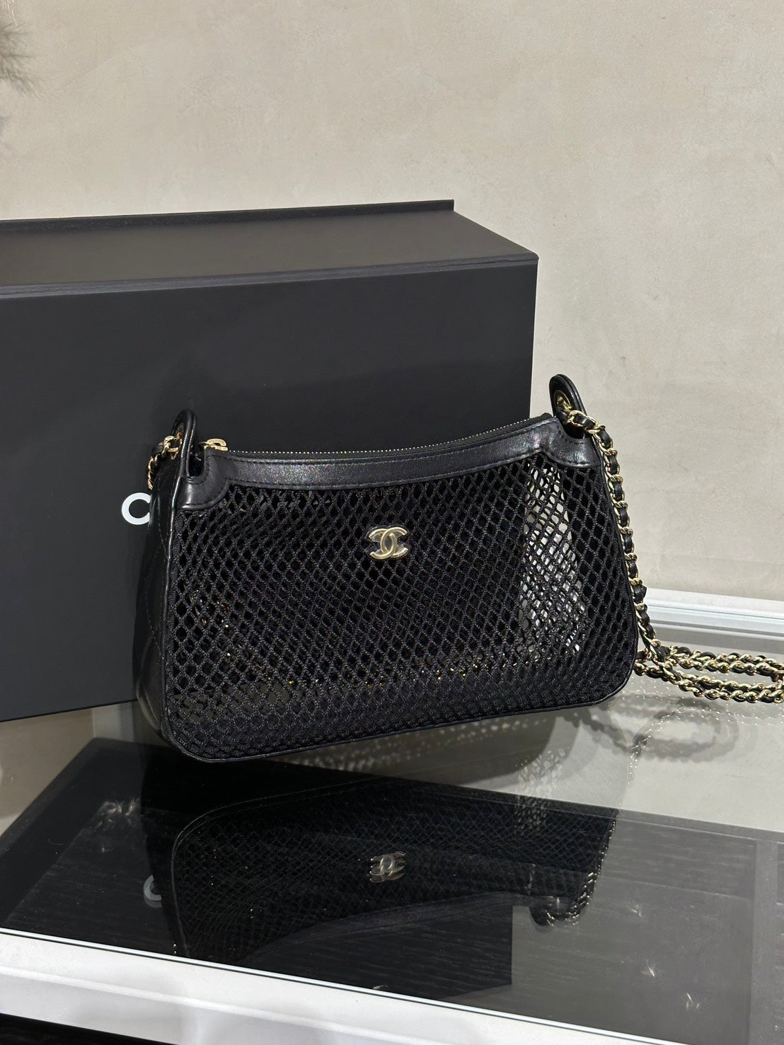 CHANEL 25S漁網網格單肩包