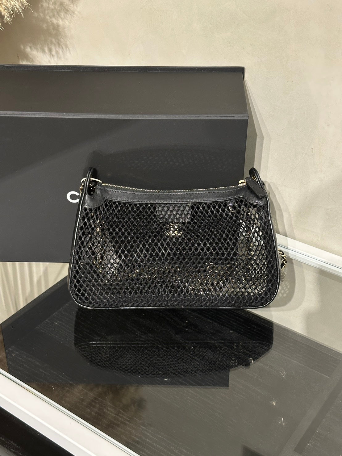 CHANEL 25S漁網網格單肩包