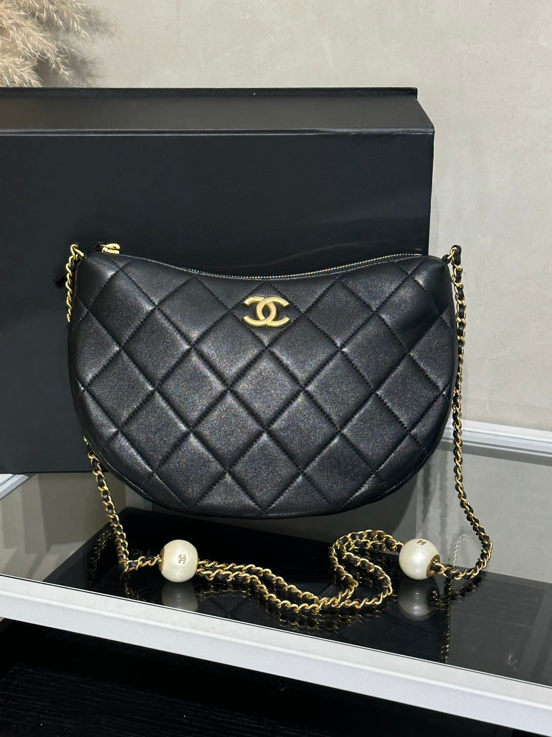 CHANEL 24S珍珠湯圓調節月亮包 - 大號黑金