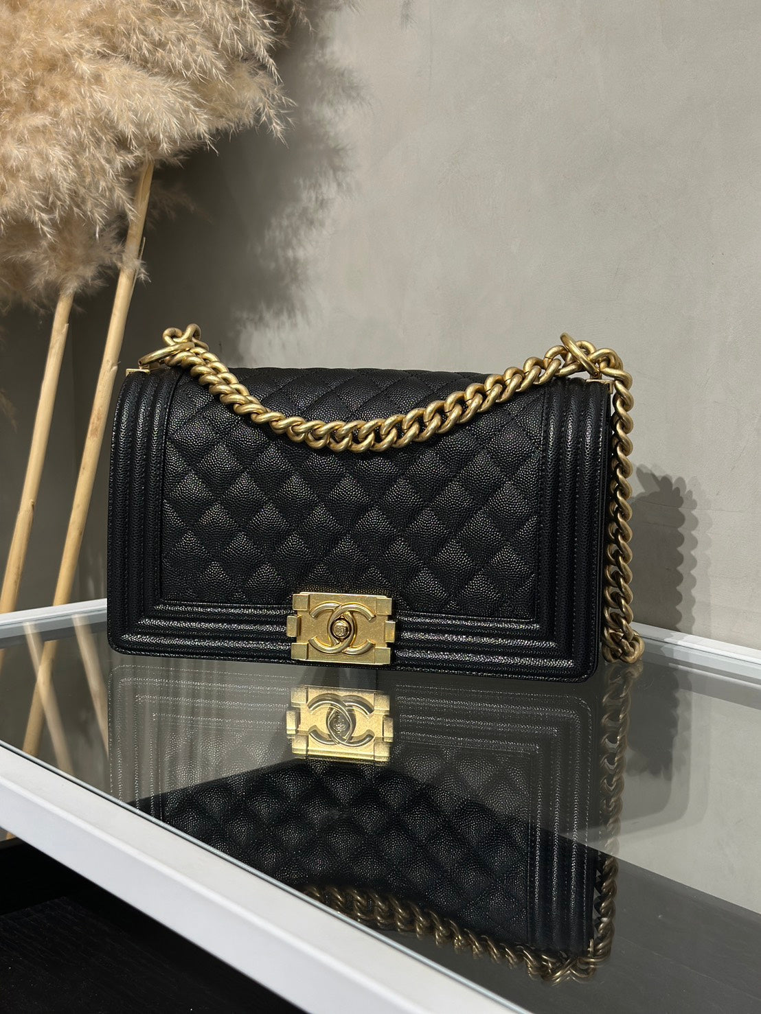 CHANEL Boy25 粒面牛皮口蓋包 - 黑金