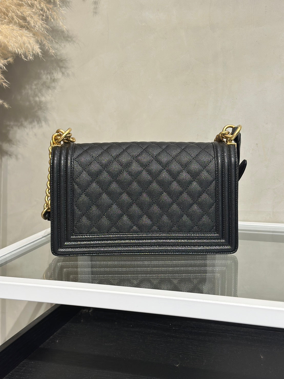 CHANEL Boy25 粒面牛皮口蓋包 - 黑金
