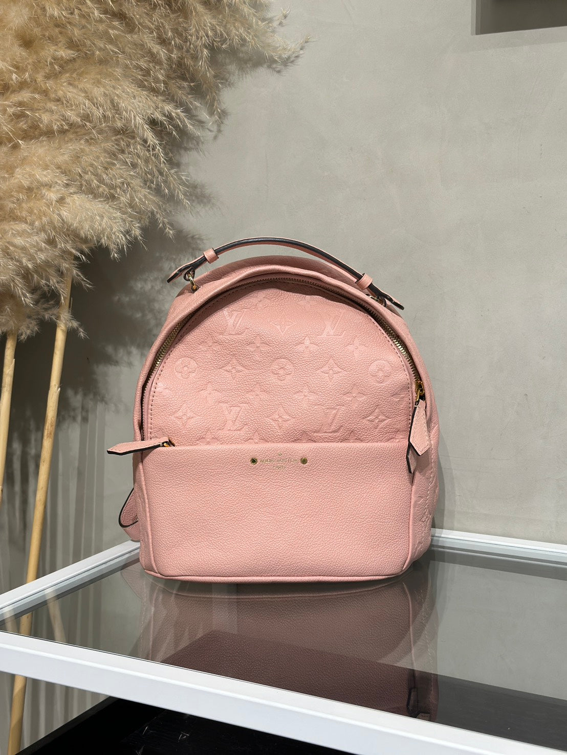 LOUIS VUITTON 壓紋牛皮後背包 - 粉