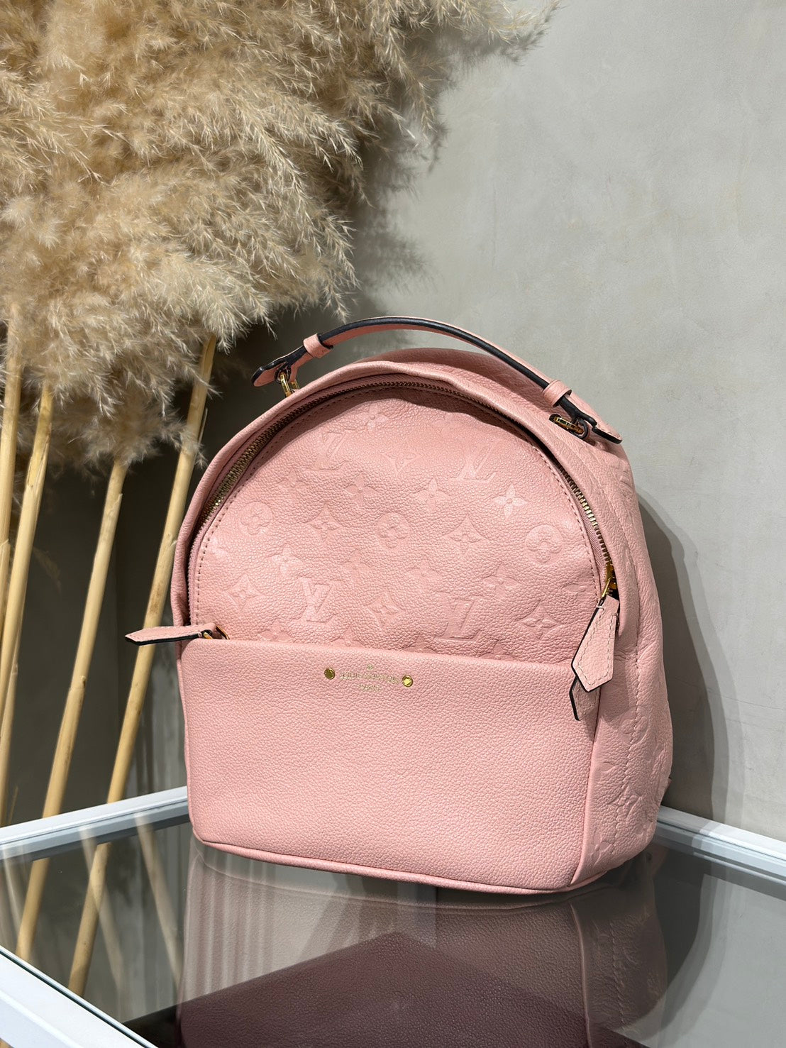LOUIS VUITTON 壓紋牛皮後背包 - 粉