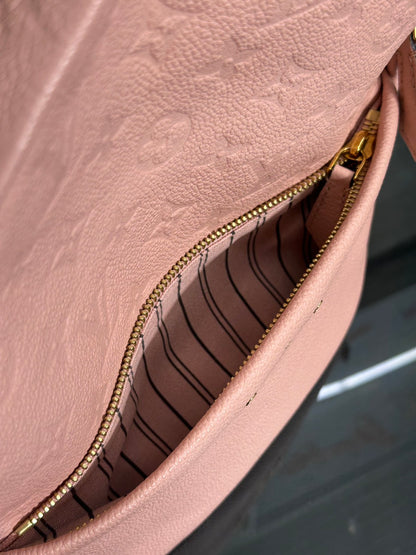 LOUIS VUITTON 壓紋牛皮後背包 - 粉