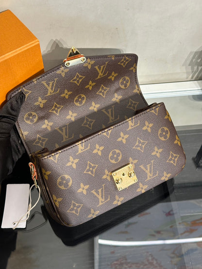 LOUIS VUITTON Pochette Metis East West郵差包