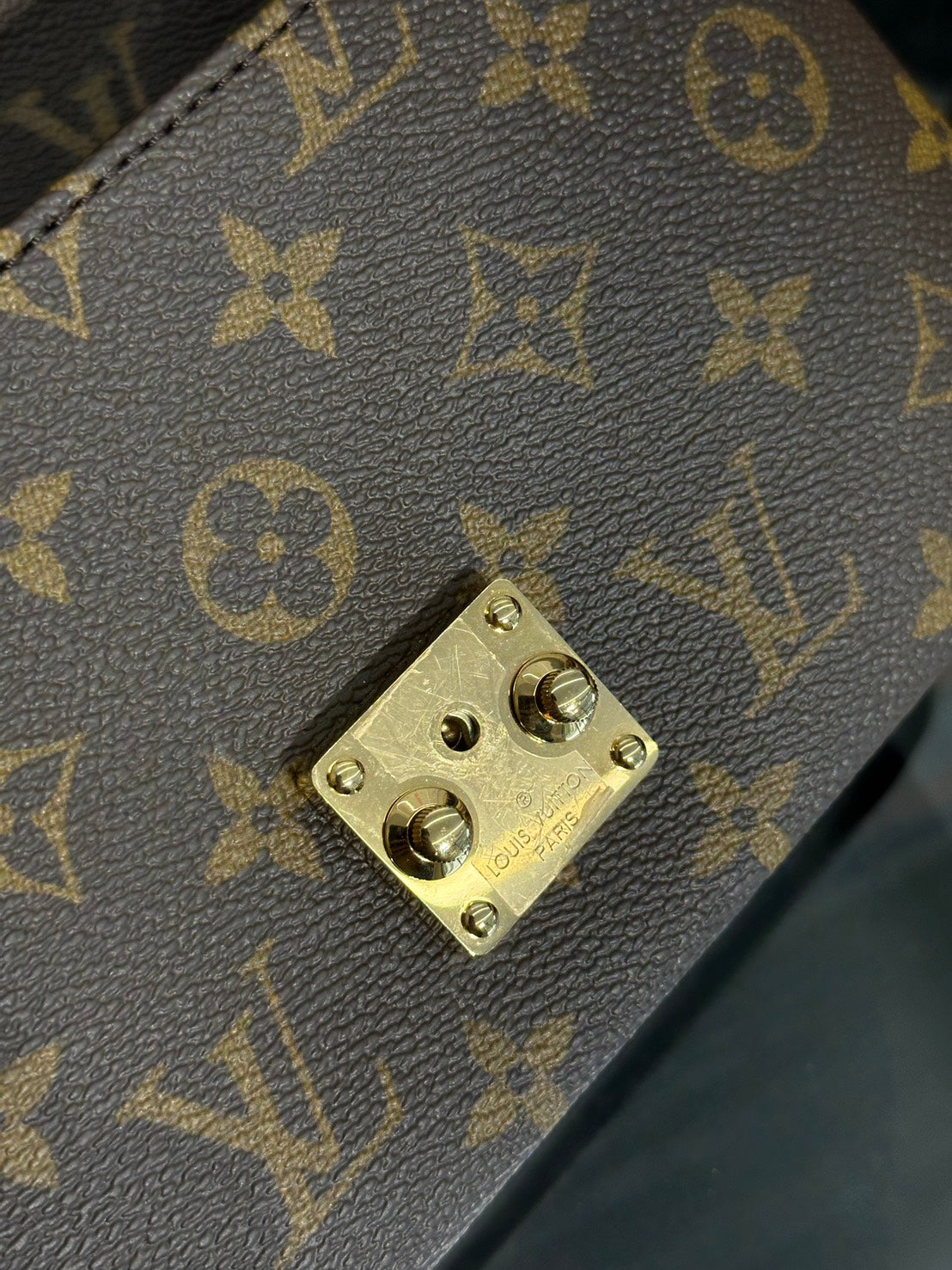 LOUIS VUITTON Pochette Metis East West郵差包