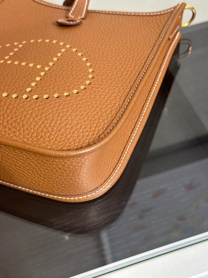 HERMES Mini Evelyne - Gold 37 金棕金 W