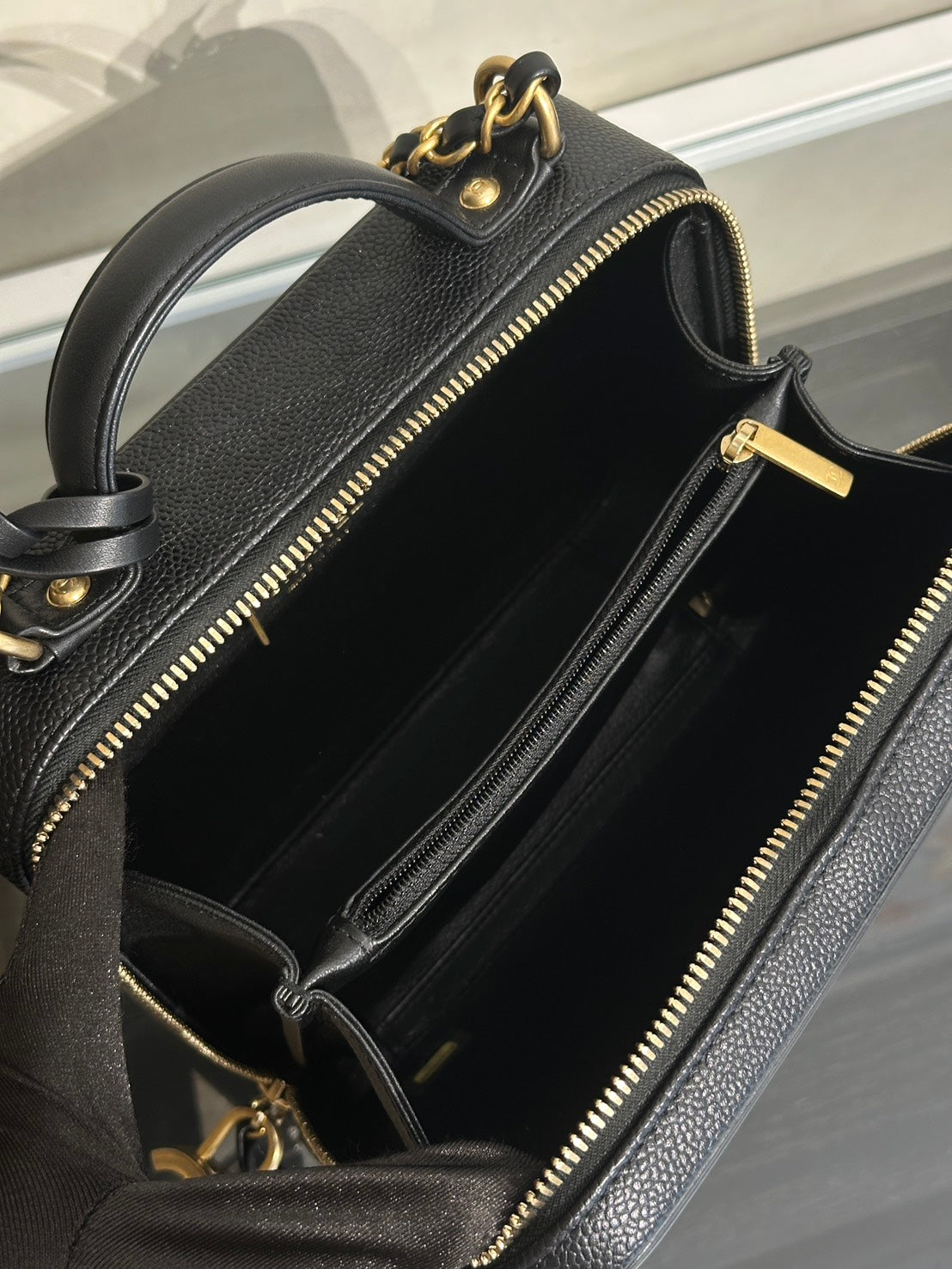 CHANEL Vanity Case相機包 - 中號黑金26開