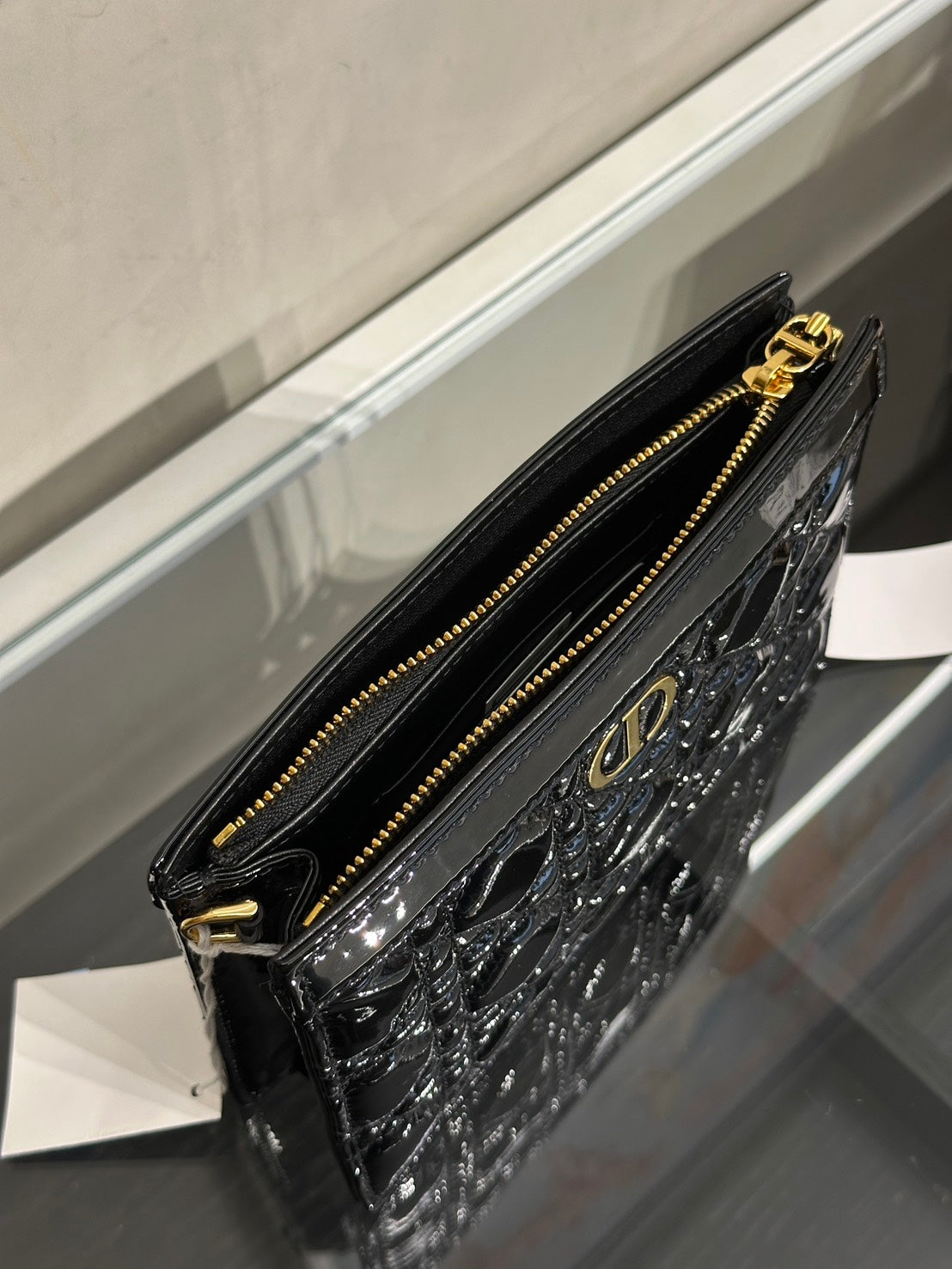 DIOR Caro藤格紋漆皮斜背包 - 黑金