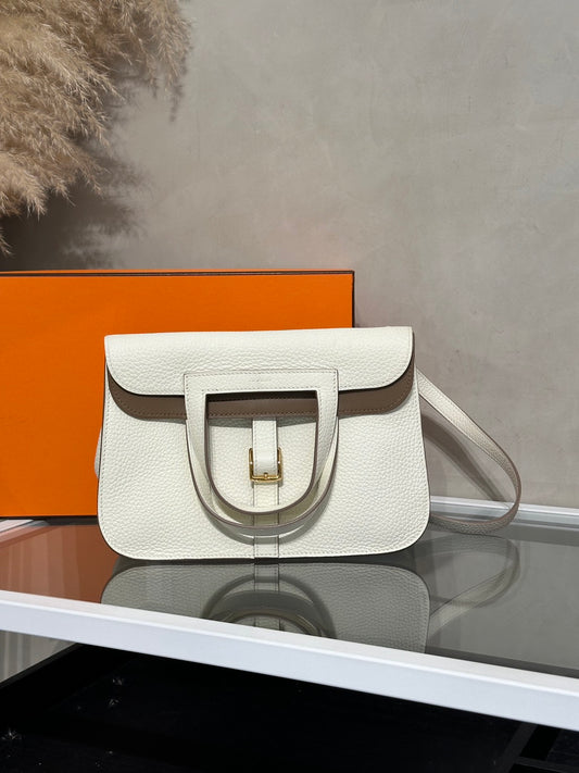 HERMES Halzan 25 - Mushroom/Beige De Weimar 蘑菇白/威瑪犬米金 B