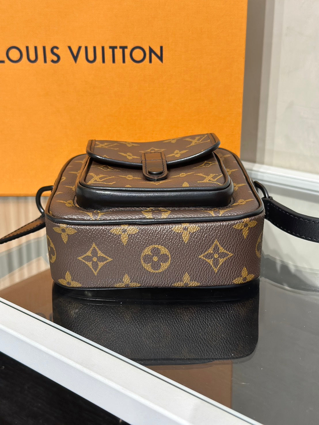 LOUIS VUITTON Christopher老花相機包