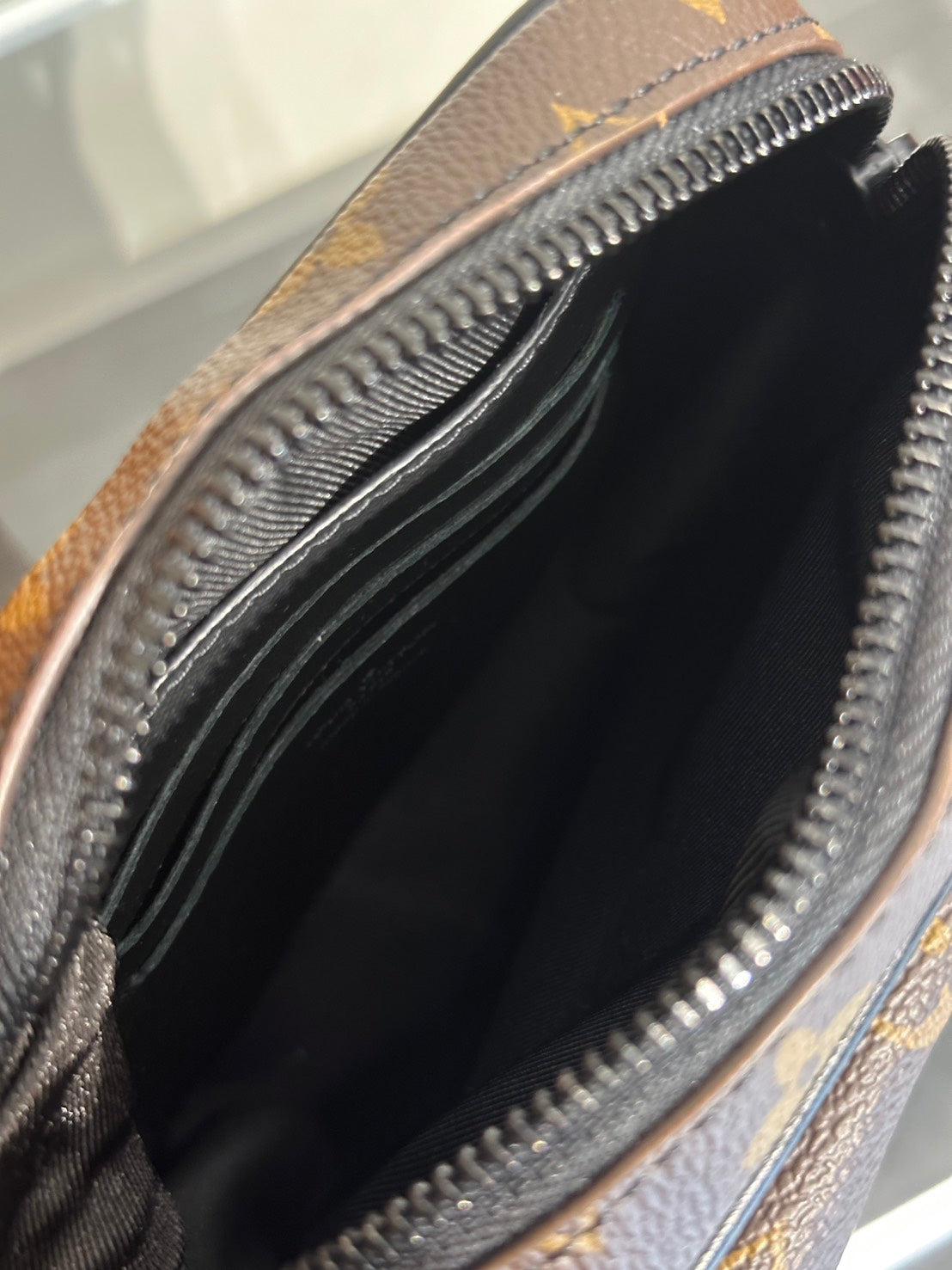 LOUIS VUITTON Christopher老花相機包
