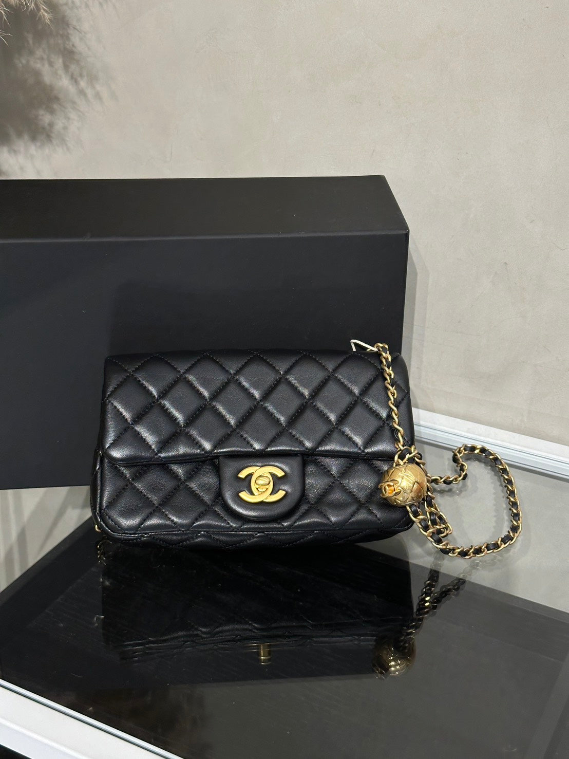 CHANEL 經典口蓋包Mini CF20 - 金球黑金