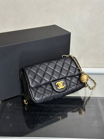 CHANEL 經典口蓋包Mini CF20 - 金球黑金