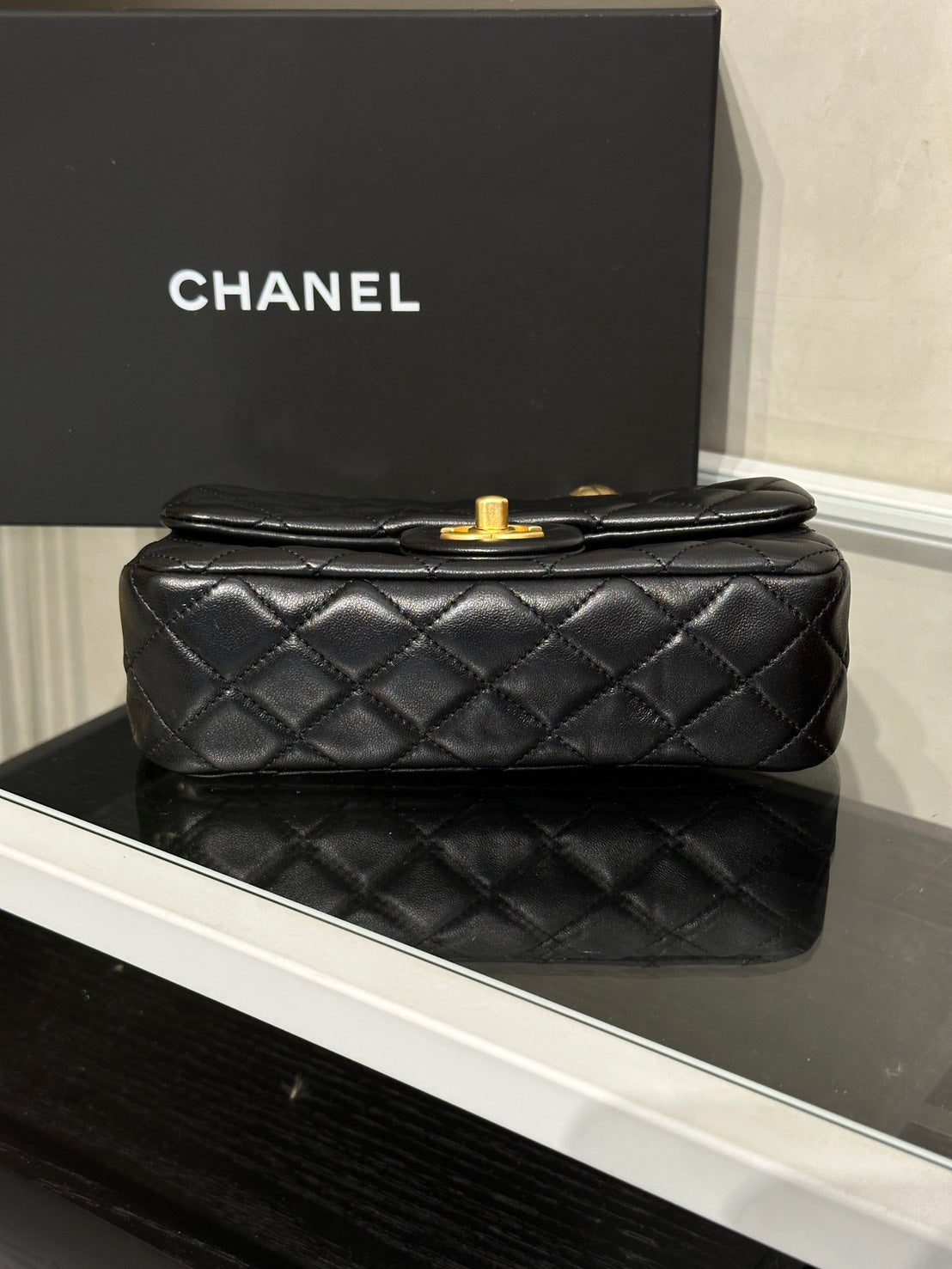 CHANEL 經典口蓋包Mini CF20 - 金球黑金
