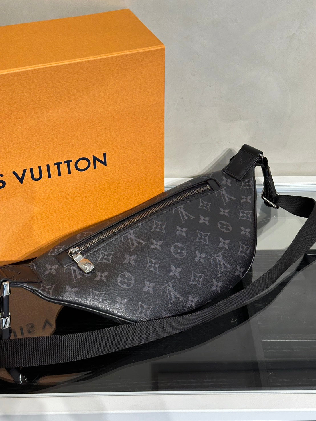 LOUIS VUITTON Discovery 腰包 - PM灰老花