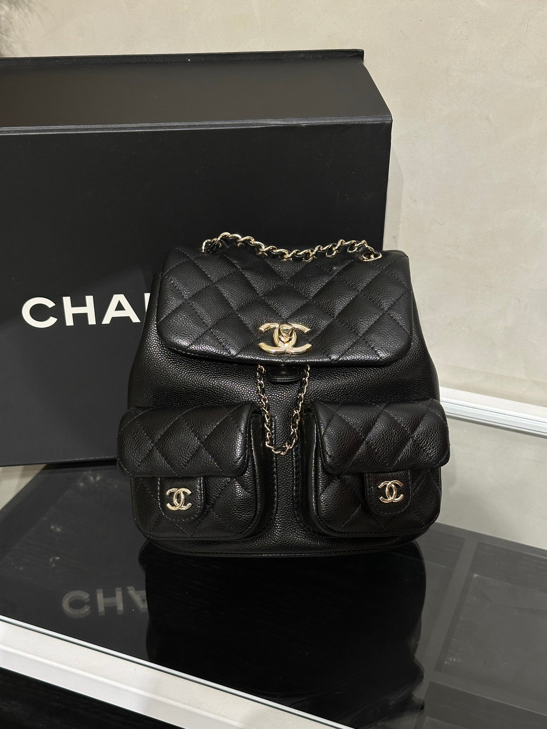 CHANEL Duma青蛙後背包 - 中號黑金