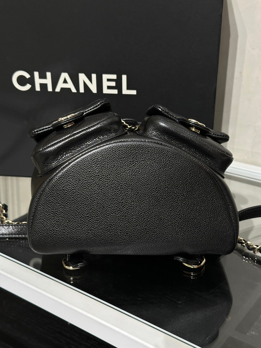 CHANEL Duma青蛙後背包 - 中號黑金