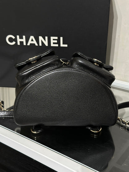 CHANEL Duma青蛙後背包 - 中號黑金