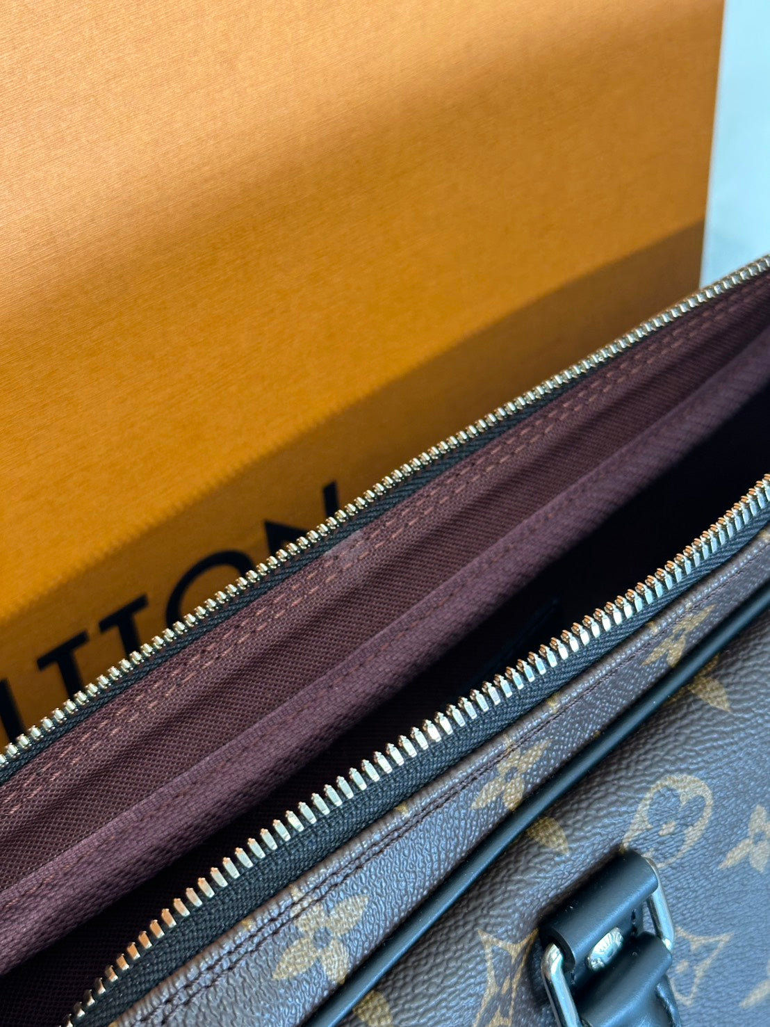 LOUIS VUITTON Porte-Documents Voyage公事包 - PM老花