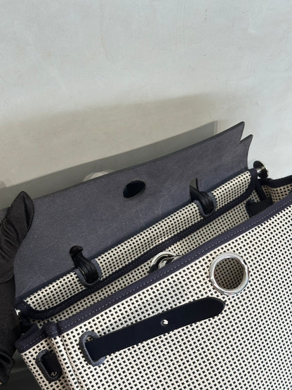 HERMES Herbag Zip 31 - 深藍 U