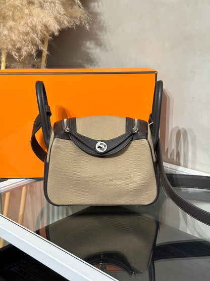 HERMES Mini Lindy ll - Mousse/Bai Brun 慕斯灰拚棗棕銀 G