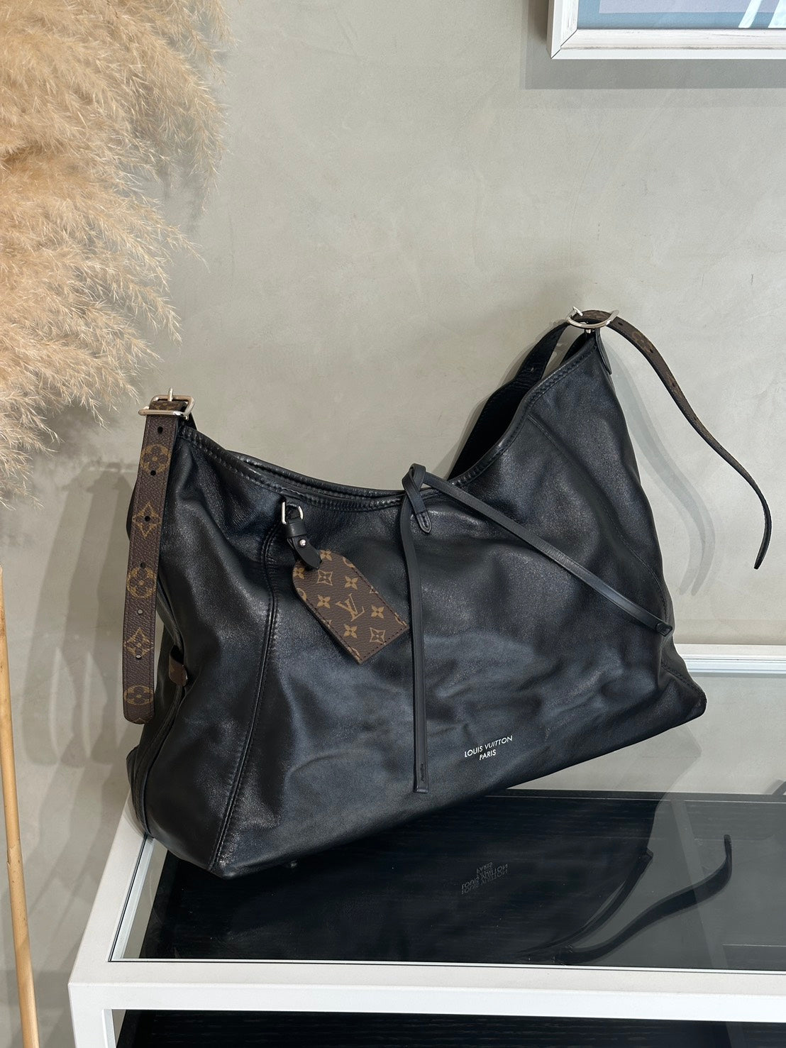LOUIS VUITTON CarryAll Vibe - MM黑
