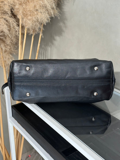LOUIS VUITTON CarryAll Vibe - MM黑