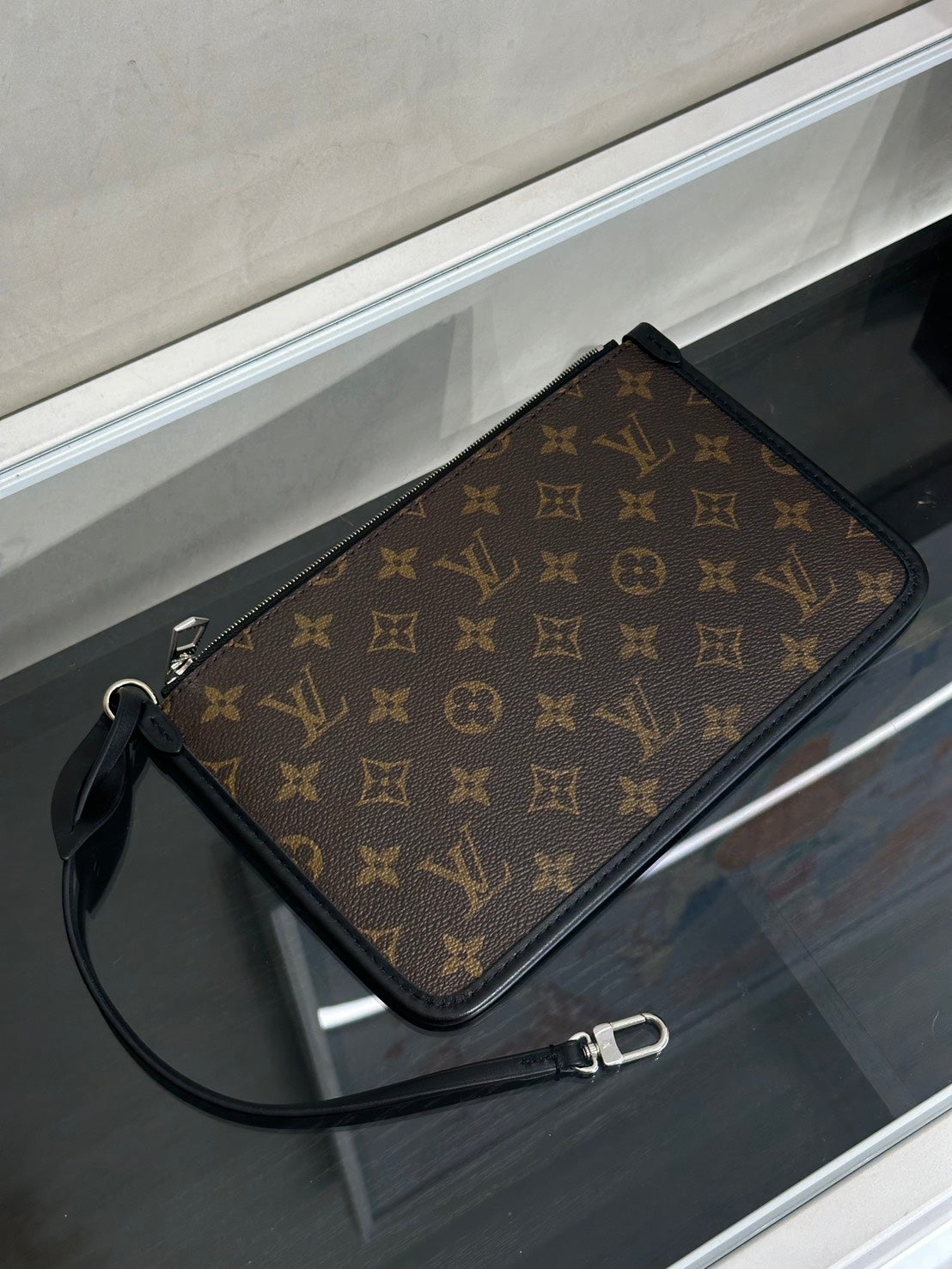 LOUIS VUITTON CarryAll Vibe - MM黑