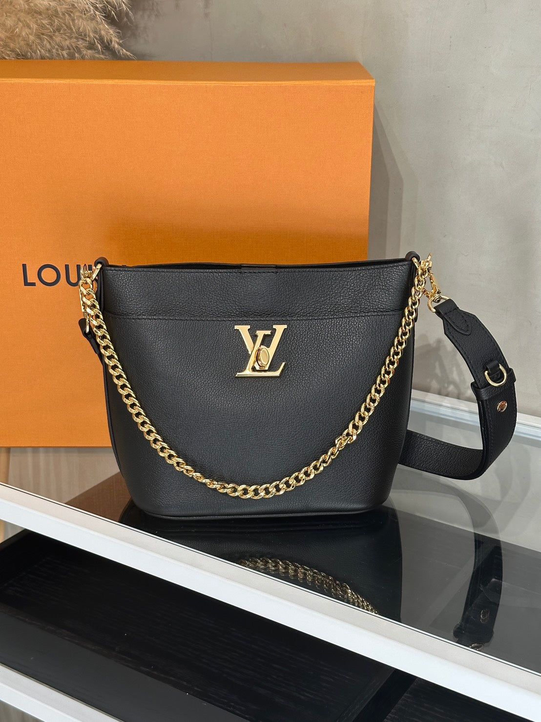 LOUIS VUITTON Lock and Walk - 黑