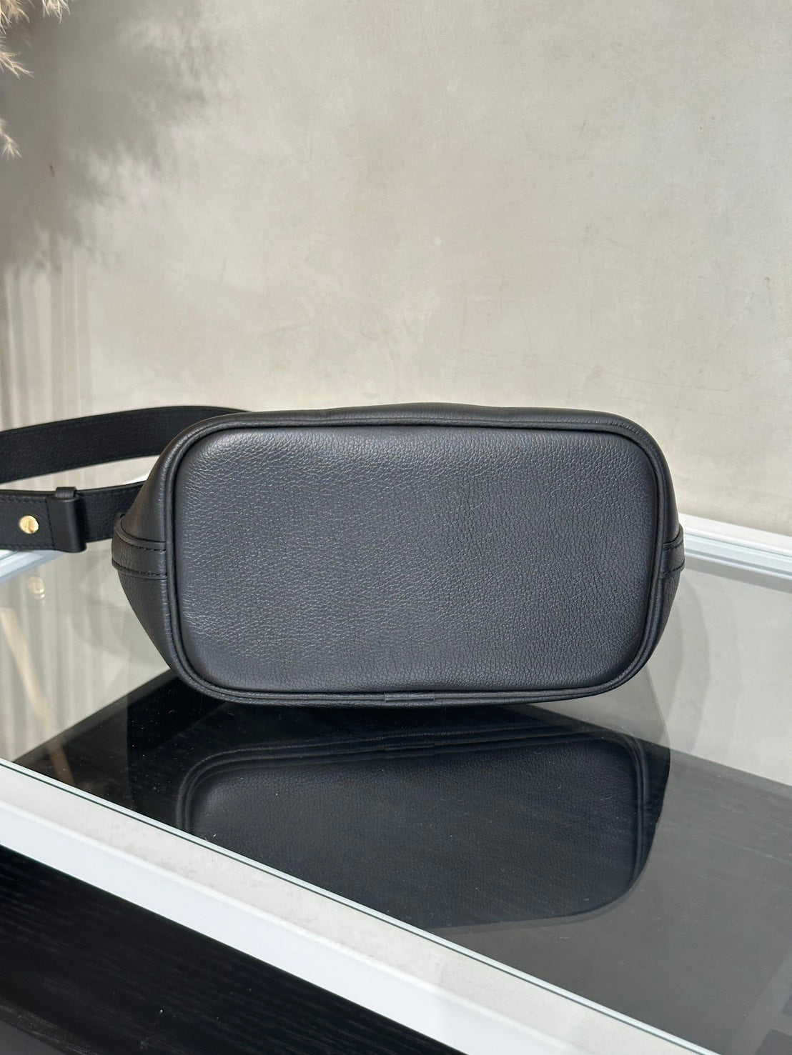 LOUIS VUITTON Lock and Walk - 黑