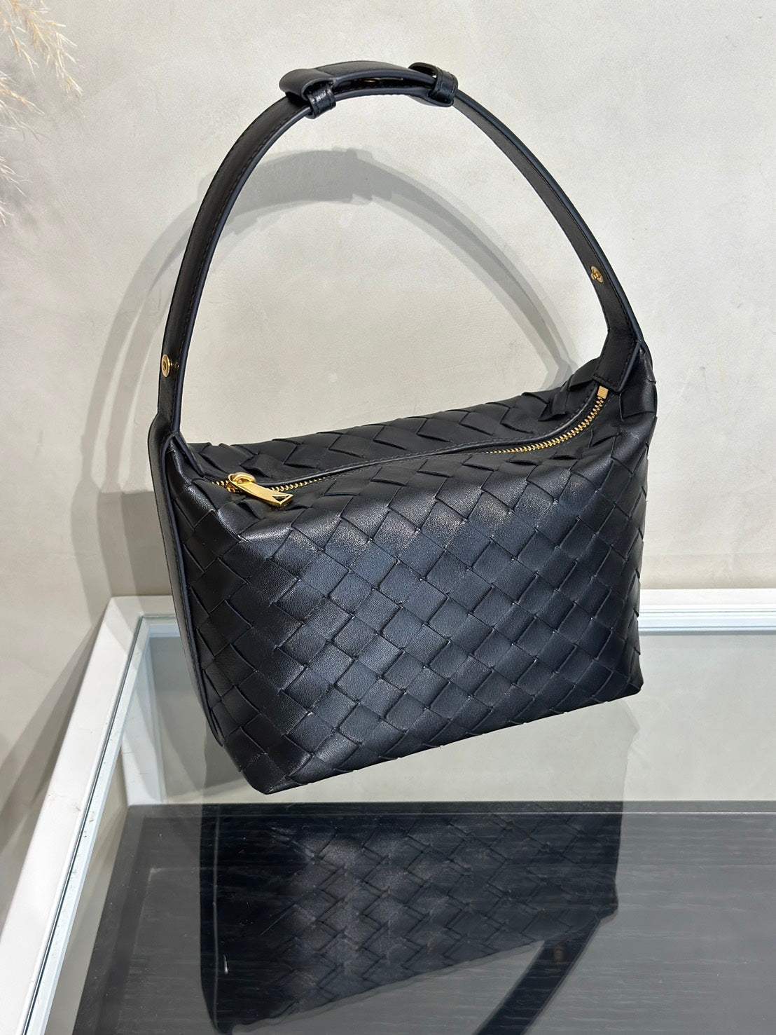 BOTTEGA VENETA  Wallace Mini Intrecciato單肩包 - 黑