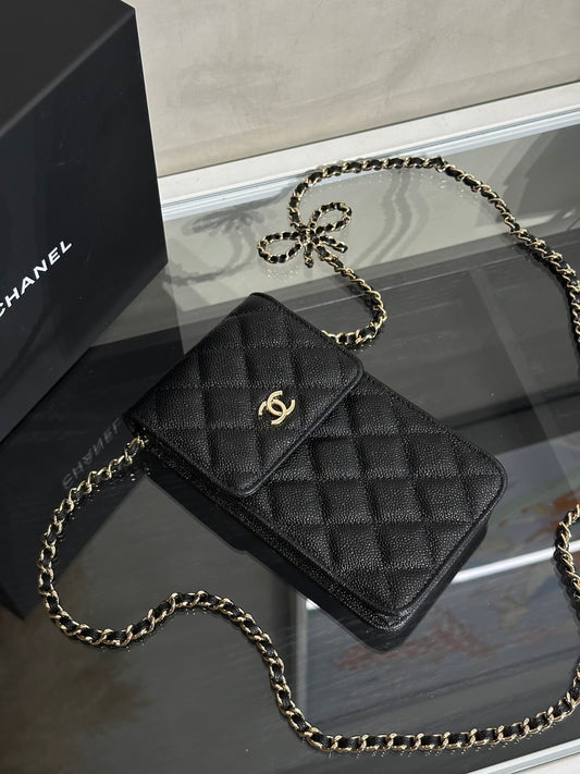 CHANEL 蝴蝶結皮穿鍊手機包 - 黑金
