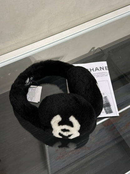 CHANEL 雙C絨毛耳罩 - 黑