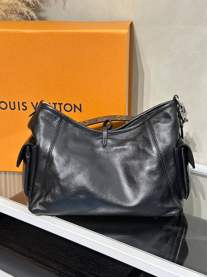 LOUIS VUITTON CarryAll Cargo Vibe - PM黑