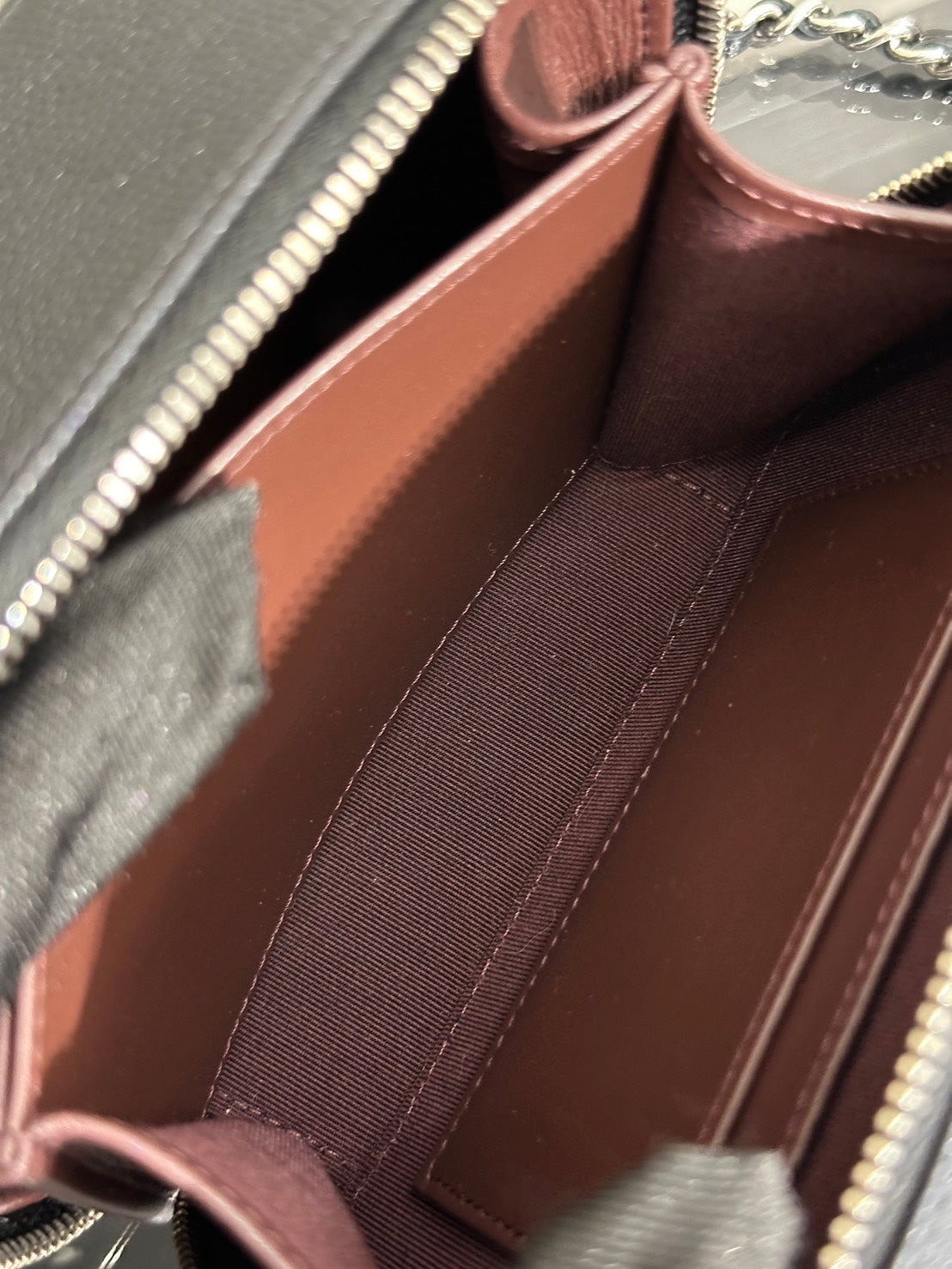 CHANEL 粒面牛皮相機包 - 黑銀31開