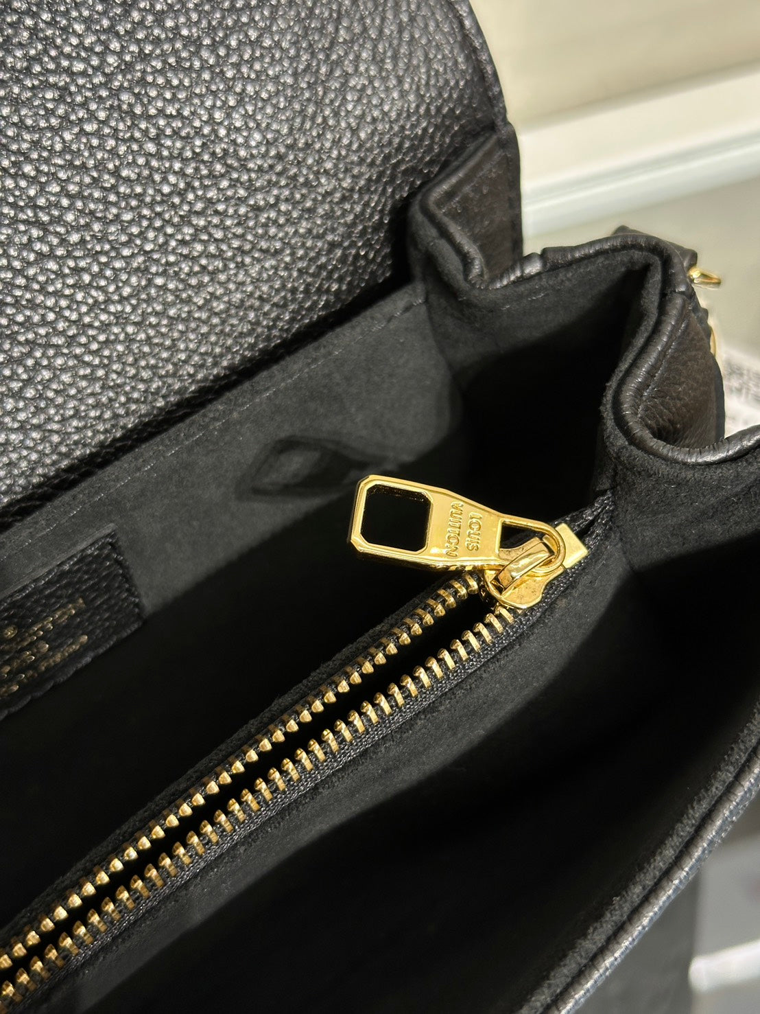 LOUIS VUITTON Pochette Metis East West郵差包 - 黑