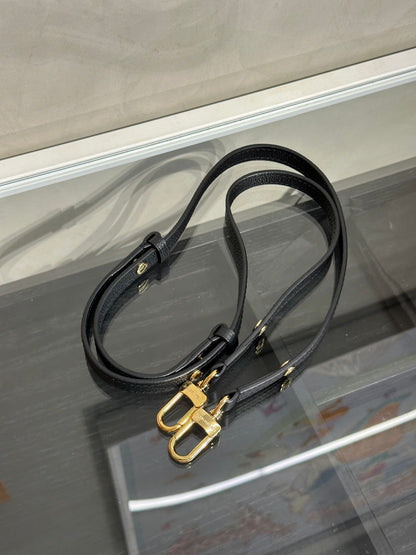 LOUIS VUITTON Pochette Metis East West郵差包 - 黑