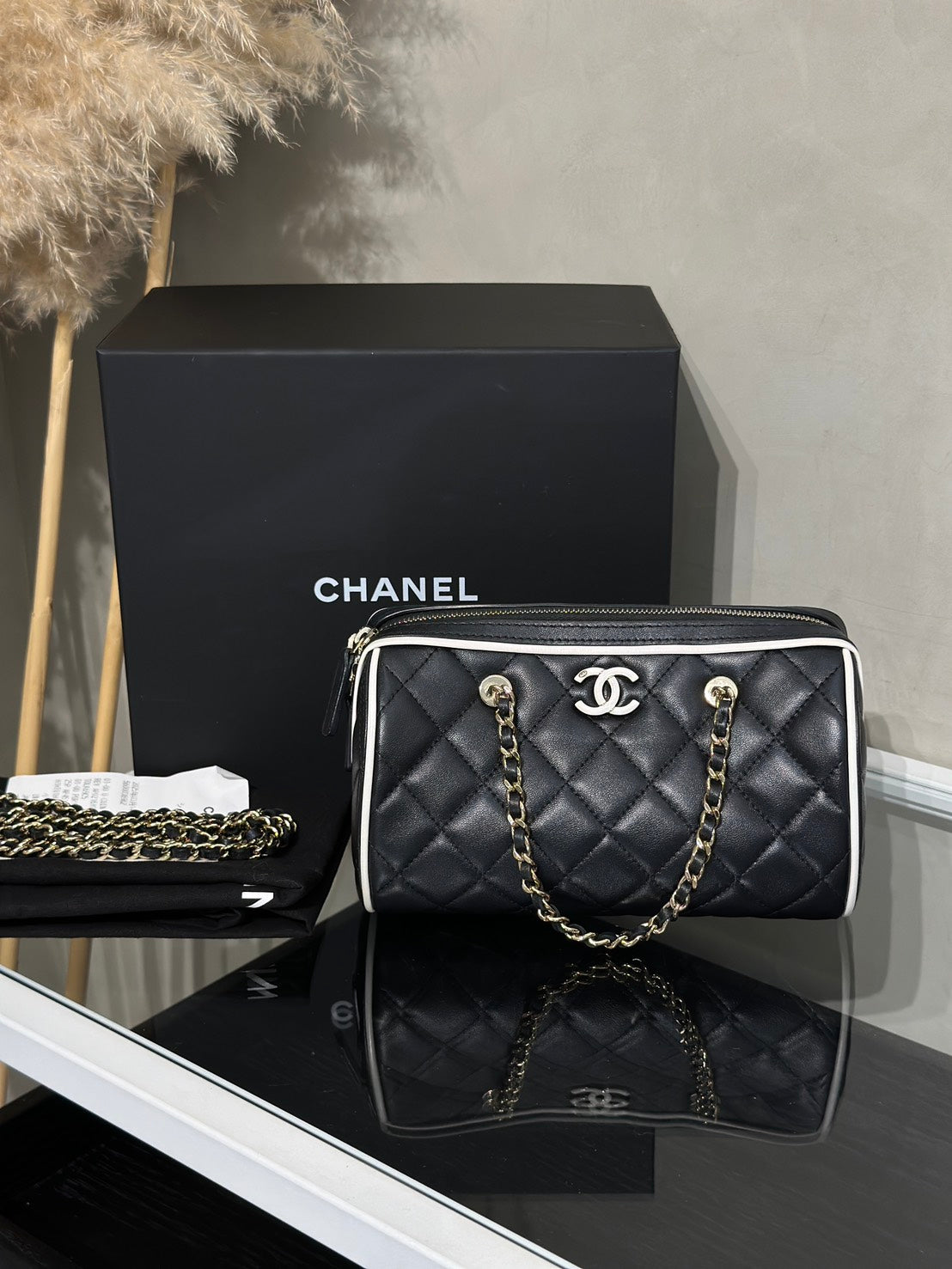 CHANEL 25P小羊皮保齡球包