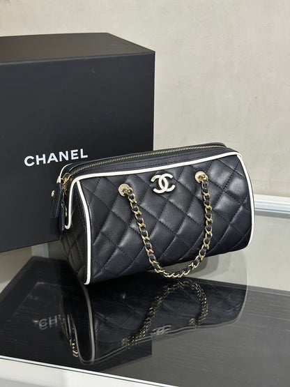 CHANEL 25P小羊皮保齡球包