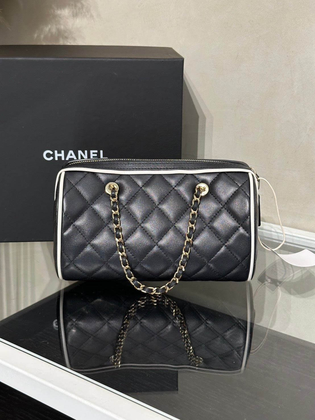 CHANEL 25P小羊皮保齡球包