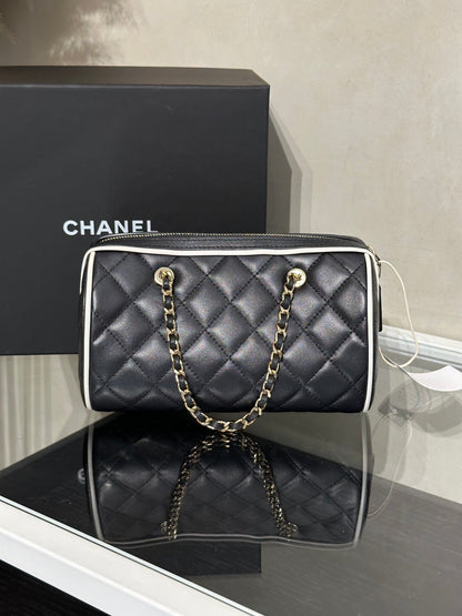 CHANEL 25P小羊皮保齡球包