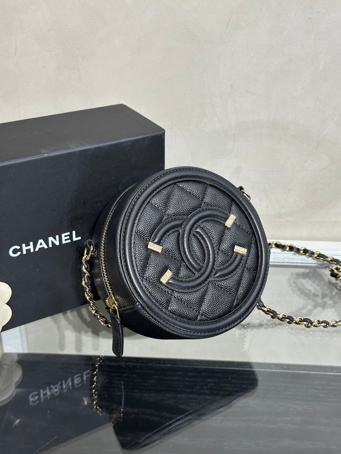 CHANEL 小圓餅鍊包 - 黑金30開