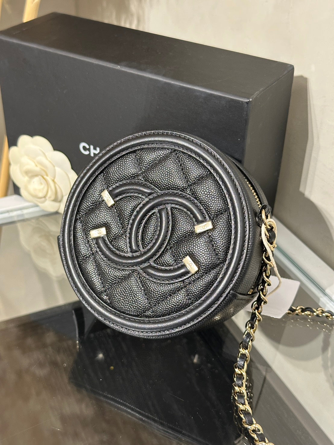 CHANEL 小圓餅鍊包 - 黑金30開