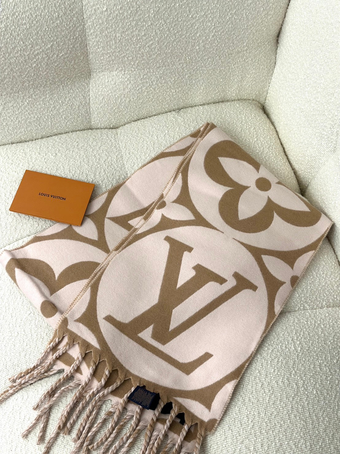 LOUIS VUITTON Medallion圍巾 - 玫瑰米黃