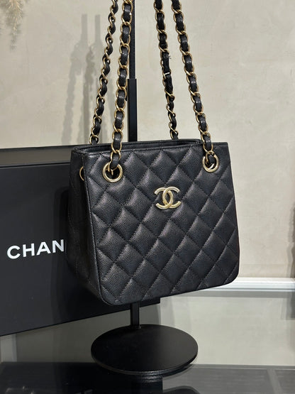 CHANEL Mini Tote粒面牛皮水桶包 - 黑金