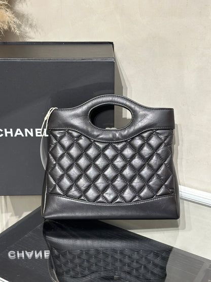 CHANEL 31 Mini Bag - 黑金