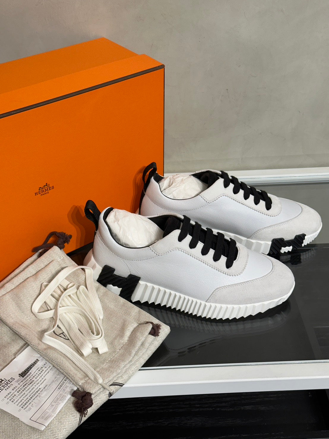 HERMES Bouncing小牛皮休閒鞋 - 白拚黑H